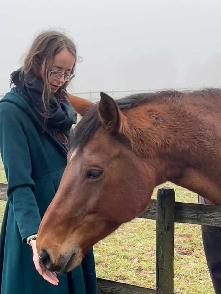 Anna Glinsmann with horse