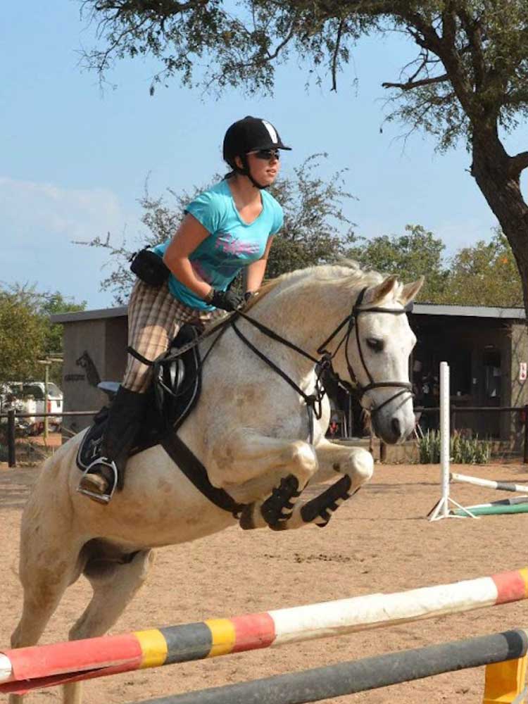 Theresa Thoma with horse